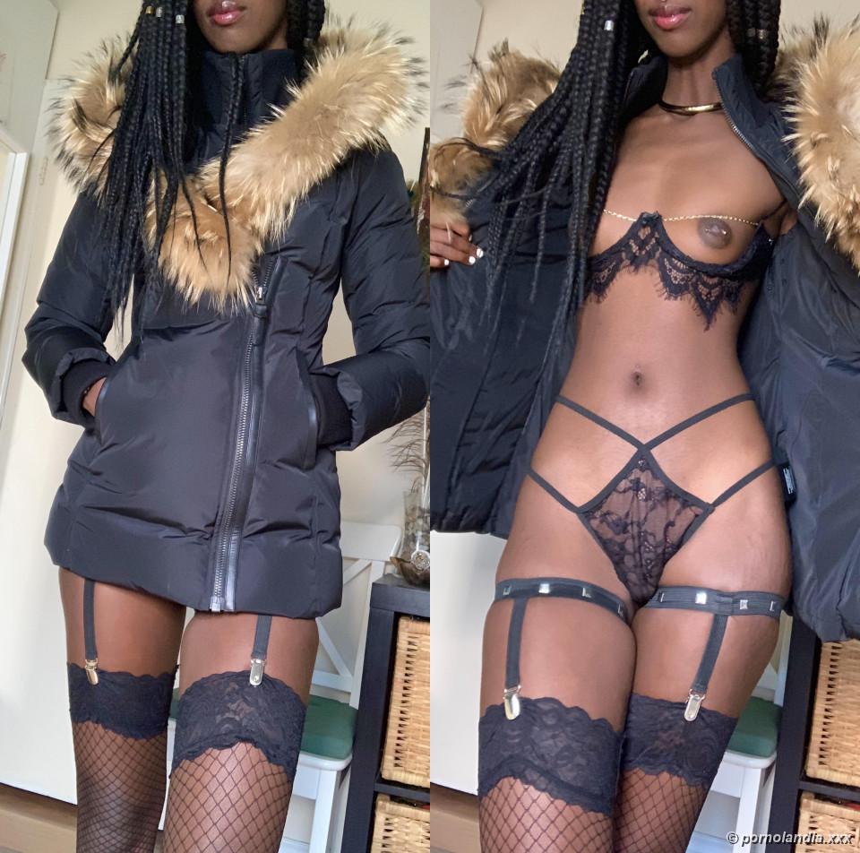 Negra amadora pelada mostrando o corpo - Foto 242635