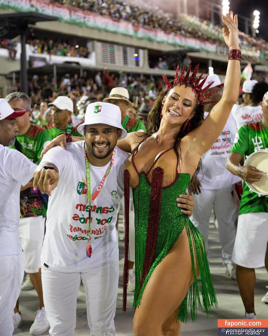 Paolla Oliveira nua em flagras e poses sensuais - Foto 242828