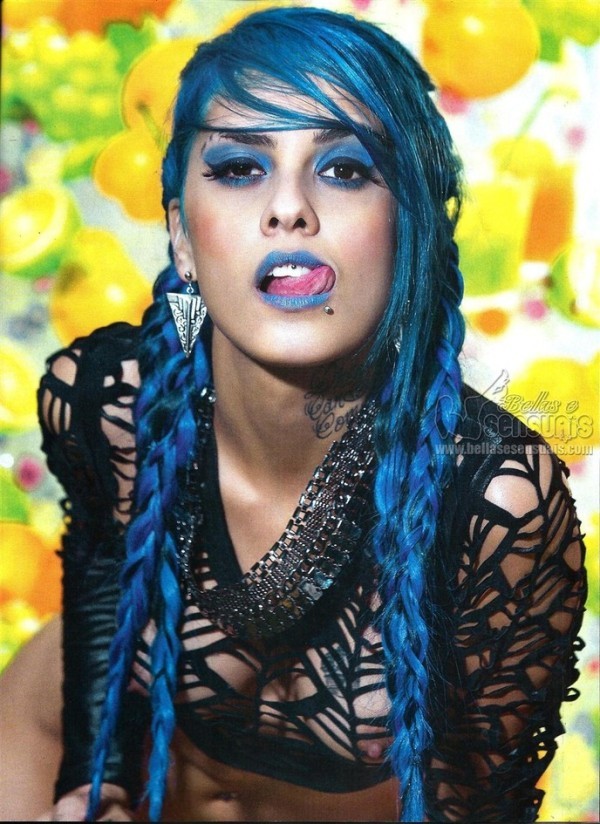 MC Tati Zaqui funkeira pelada nua buceta com piercing na buceta - Foto 5856