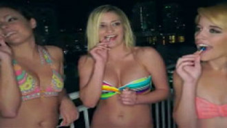 Sexo na festa com várias putinhas safadas