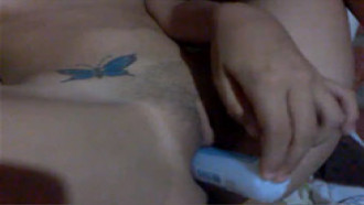 novinha metendo vidro de perfume