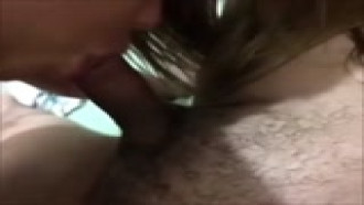 Chupando a buceta da namorada e depois ela chupando o pau