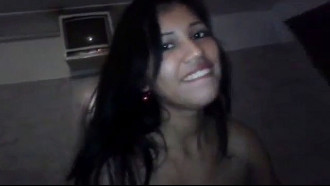 Moreninha no motel pela primeira vez